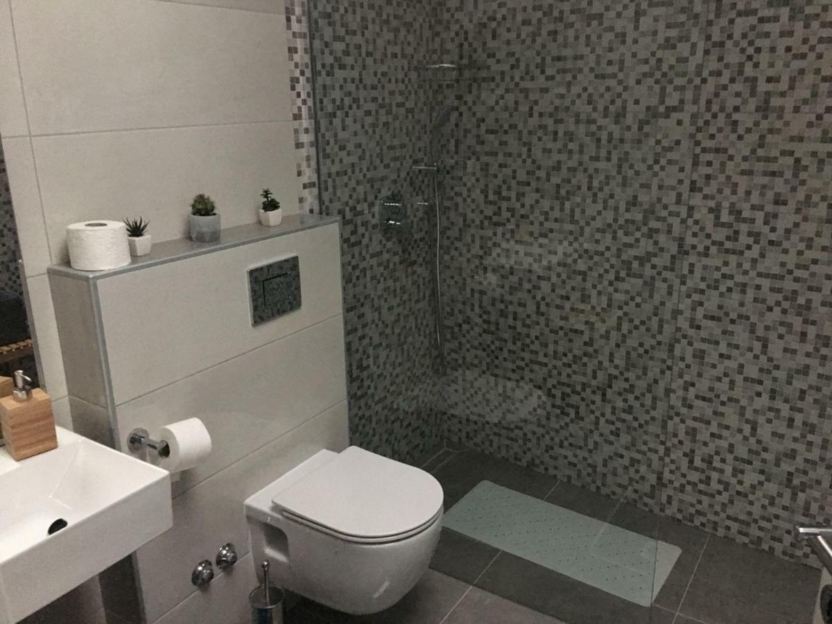 Ferienwohnung Studio Apartman Dado Bale Exterior foto